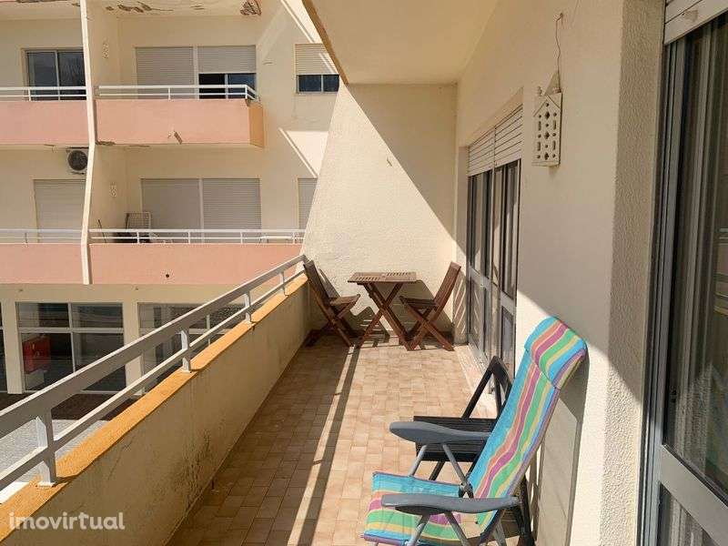 Aluga-se T1 na Praia da Rocha - Grande imagem: 2/7