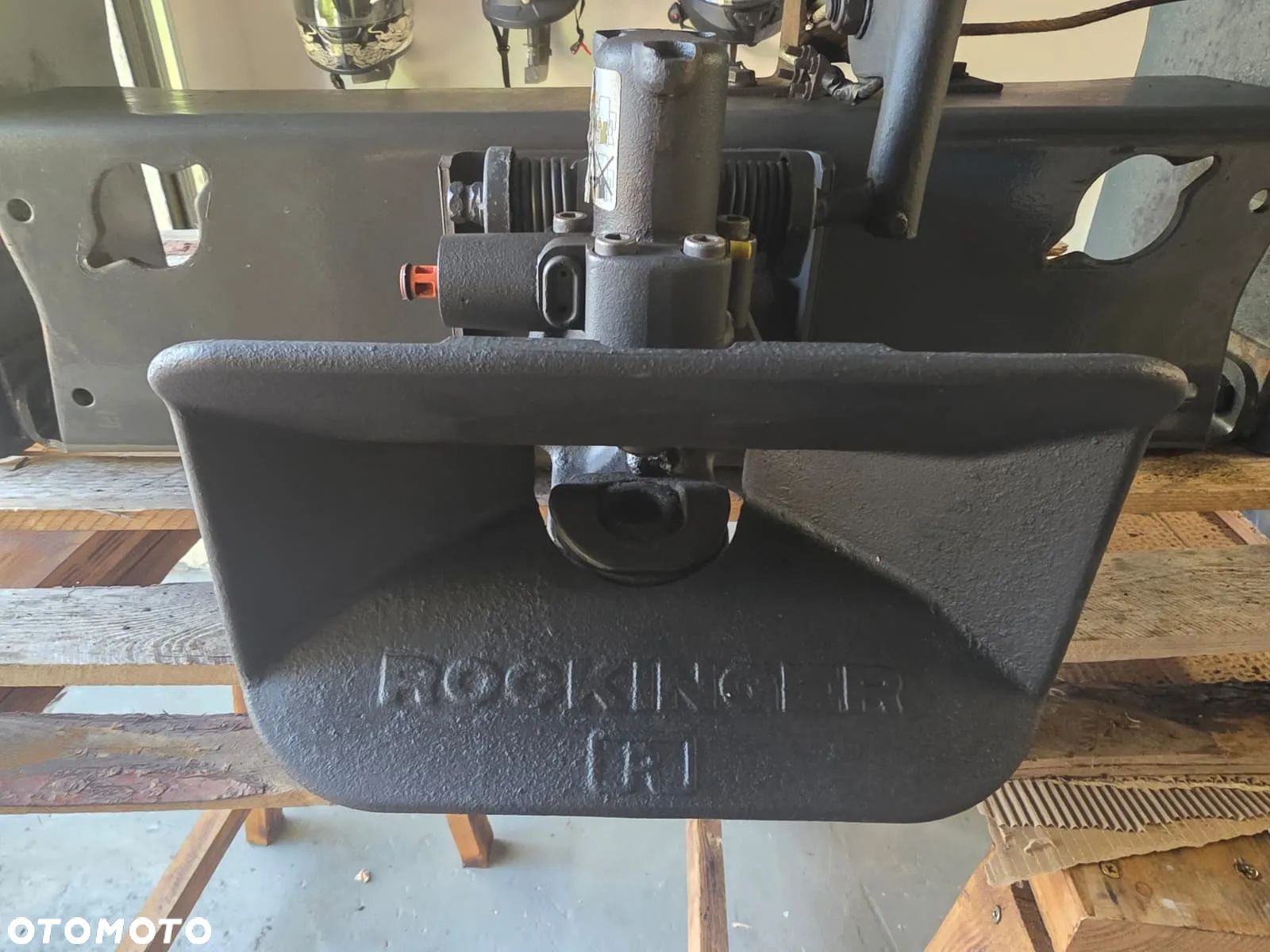 Zaczep holowniczy ROCKINGER - 1