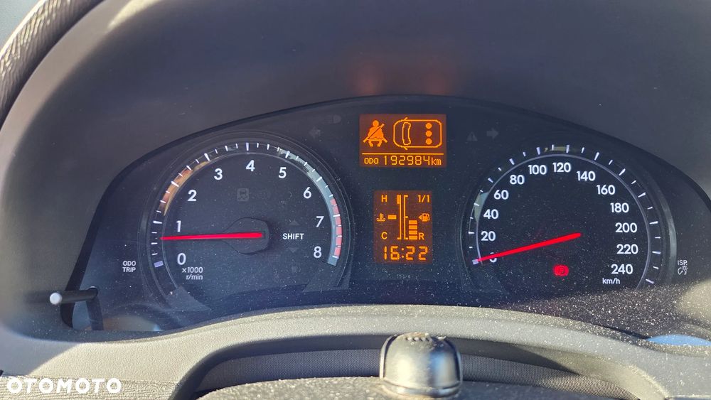 Toyota Avensis 1.8 Sol plus NAVI - 10