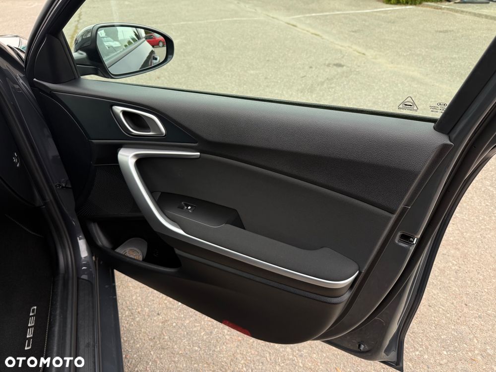 Kia Ceed 1.0 T-GDI 100 OPF Vision - 27