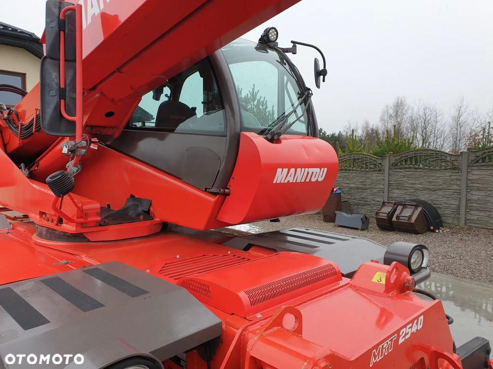 Manitou MRT ROTO 2540 Privilege KOSZ/WIDŁY/PILOT SPROWADZONA SUPER STAN - 12