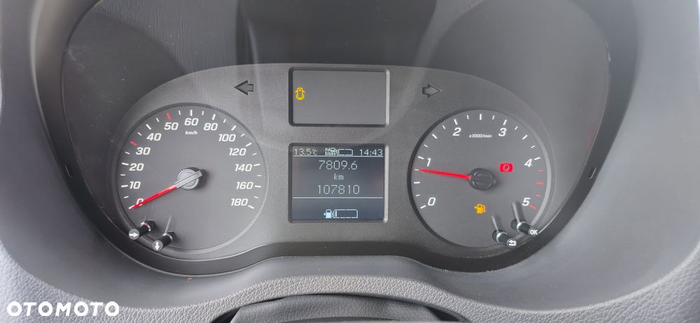 Mercedes-Benz Sprinter - 15