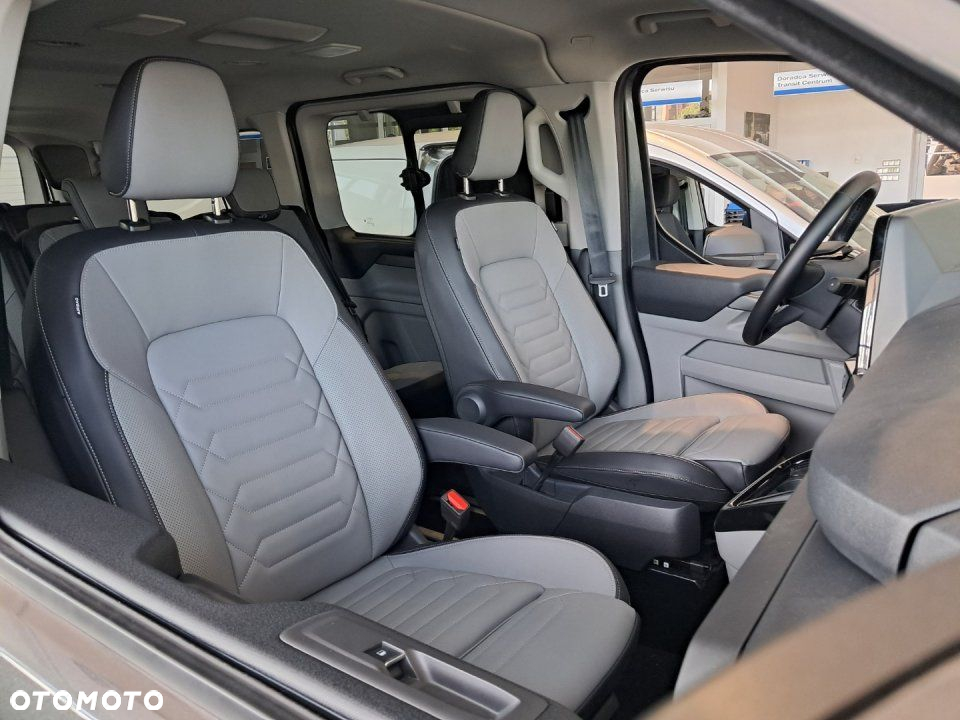 Ford Tourneo Custom - 10