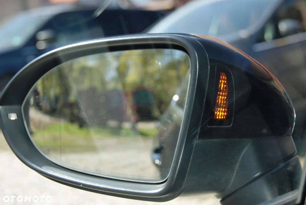 Volkswagen Passat 2.0 TDI (BlueMotion Technology) DSG Highline - 39