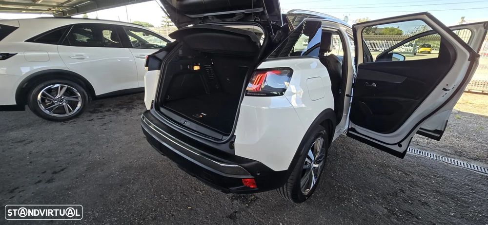 Peugeot 3008 Plug-In Hybrid 225 e-EAT8 Allure Pack - 26