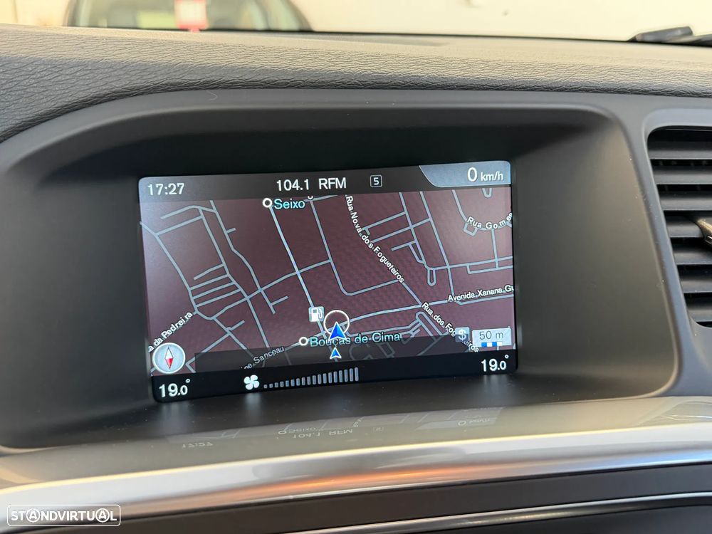 Volvo V60 2.0 D4 Momentum Eco - 21