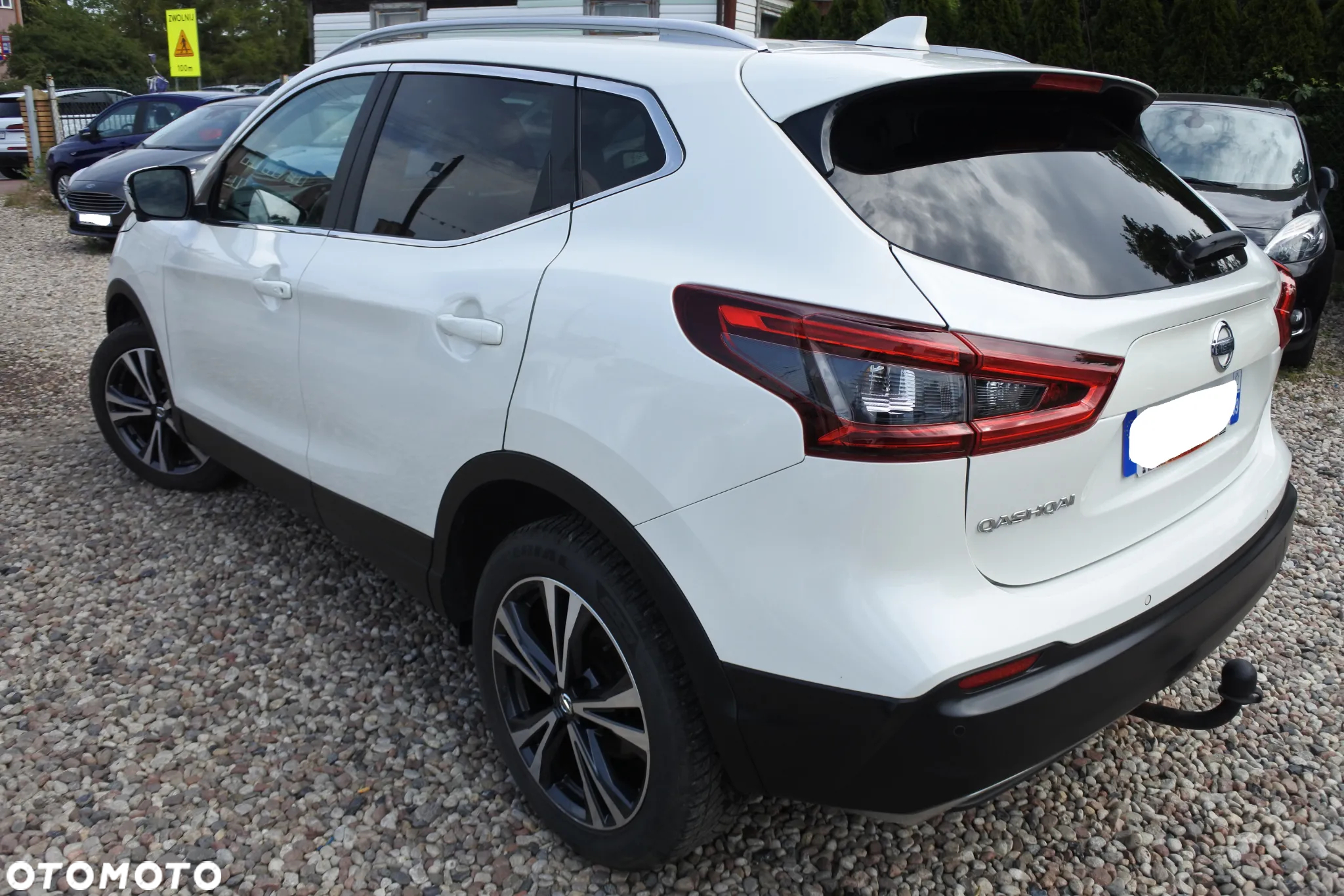 Nissan Qashqai 1.2 DIG-T Xtronic TEKNA - 4