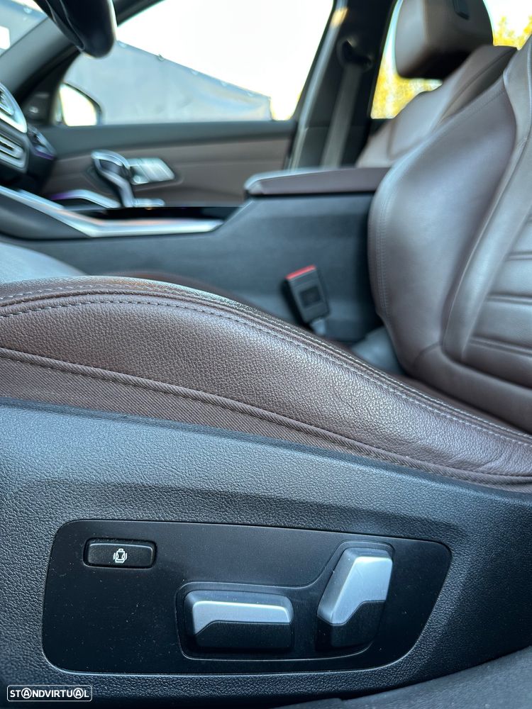 BMW 330 e Aut. Sport Line - 30