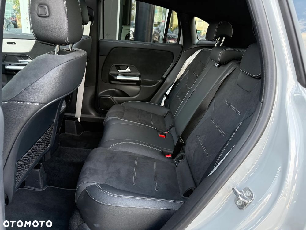 Mercedes-Benz GLA 200 AMG Line - 15