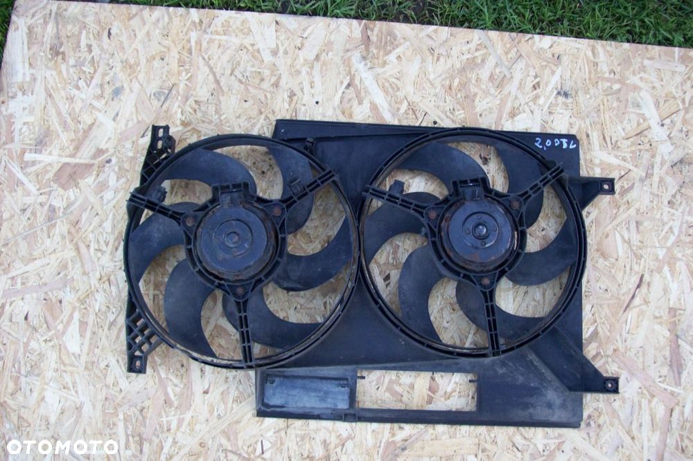 OBUDOWA WENTYLATORA Z WENTYLATOREM LAND ROVER FREELANDER 2.0DSL - 1