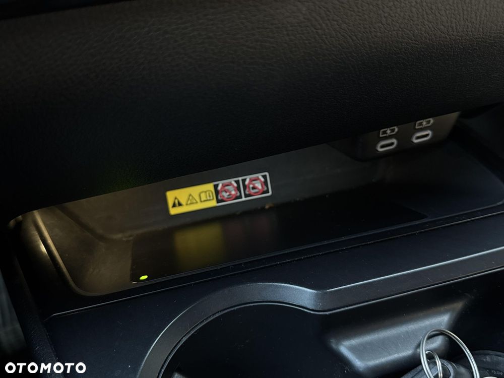 Lexus UX 250h GPF Business 2WD - 26