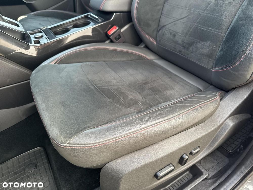 Ford Kuga 2.0 TDCi AWD ST-Line Black - 14