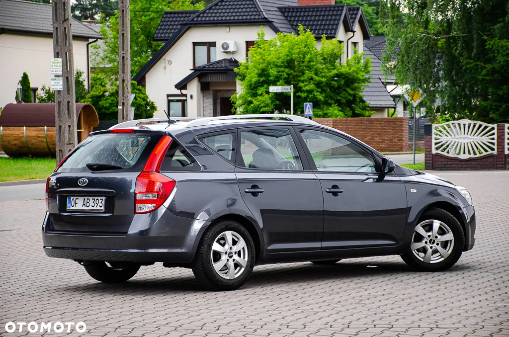 Kia Ceed 1.4 CVVT Attract - 3