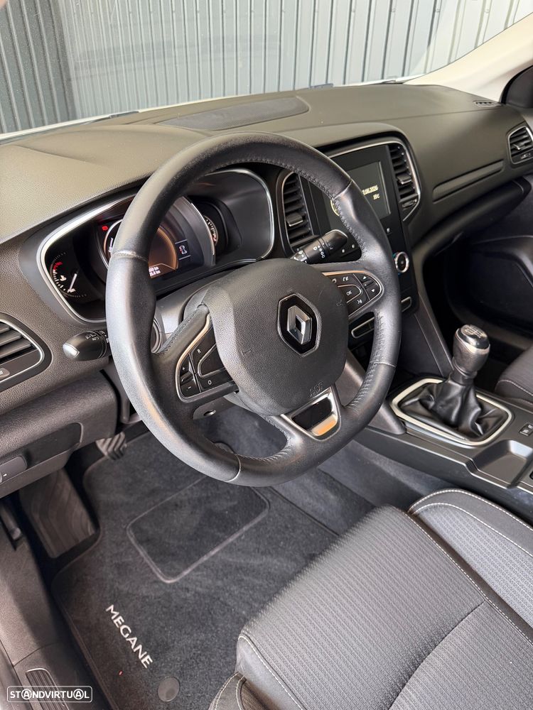 Renault Mégane dCi 95 FAP Paris Business - 22