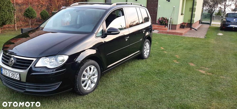 Volkswagen Touran 2.0 TDI DPF Comfortline - 2