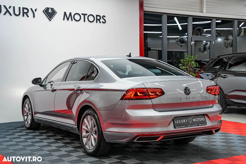 Volkswagen Passat 2.0 TDI DSG Highline - 7