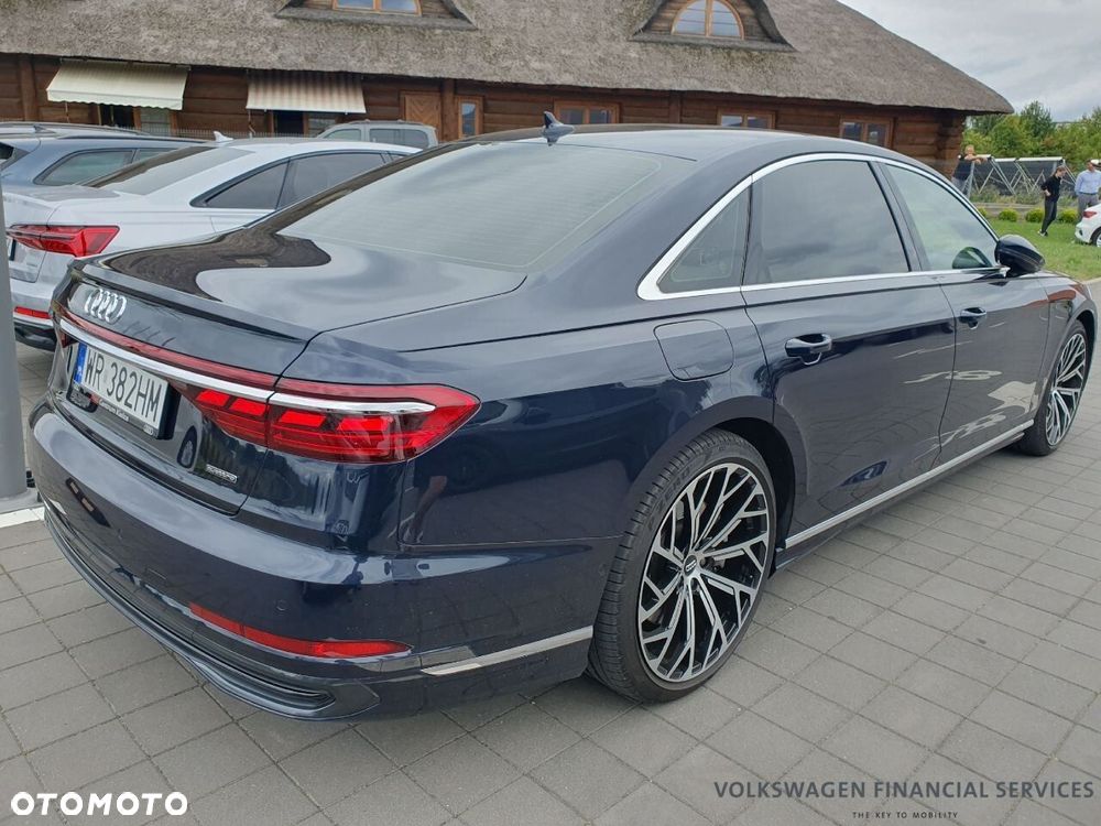 Audi A8 - 4