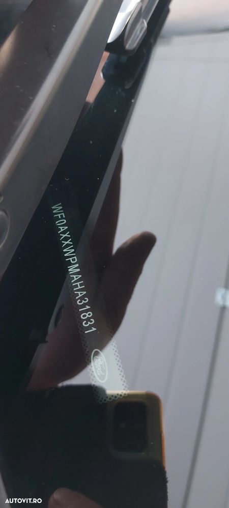 Ford Kuga 2.0 TDCi 4WD Titanium - 4