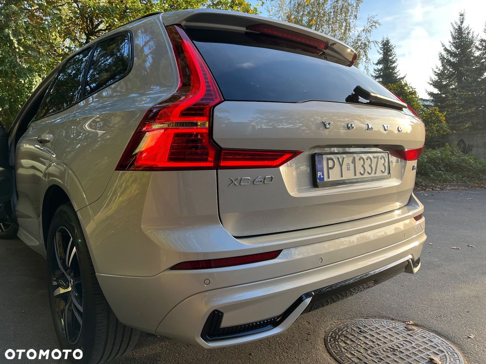 Volvo XC 60 B4 B Plus Dark - 19