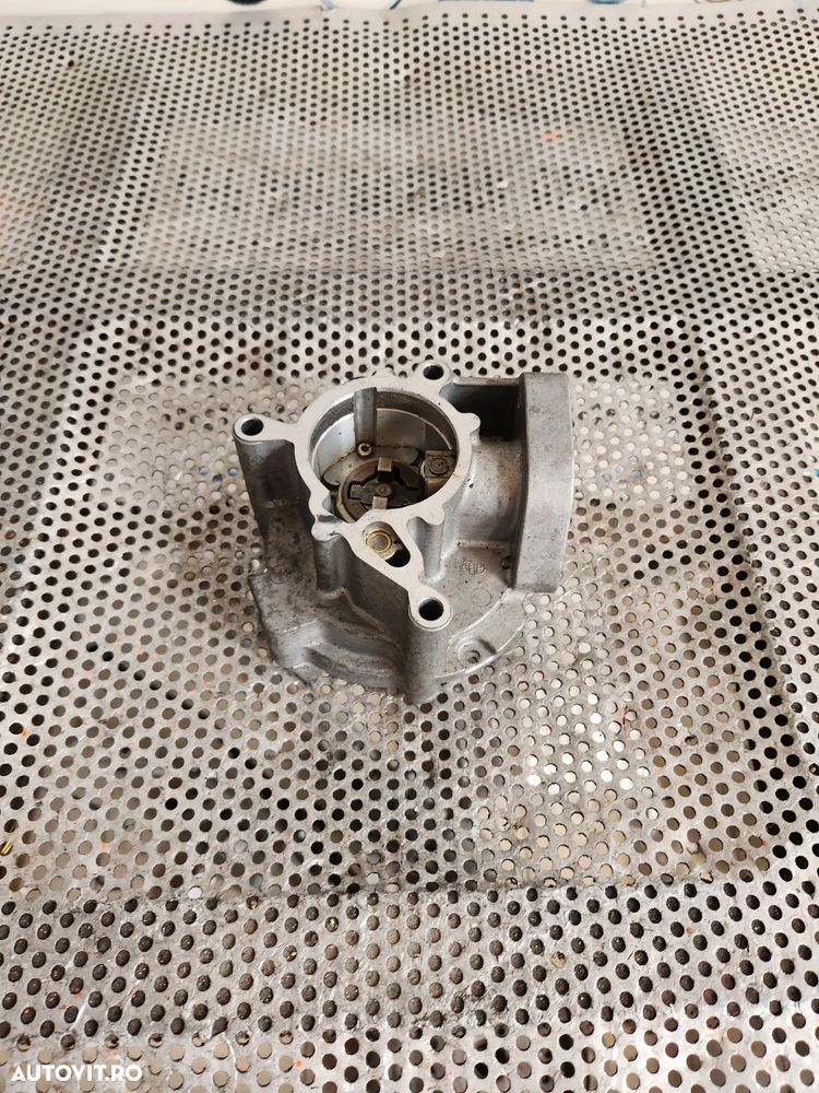 Pompa Vacuum Audi A4 A5 A3 Vw Golf 7 VII Tiguan Seat Skoda 2.0 FSI TFSI Cod 06KAB - Dezmembrari Ara - 1