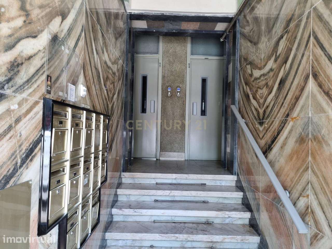 Apartamento Renovado T3 em Benfica, Lisboa - Grande imagem: 2/14