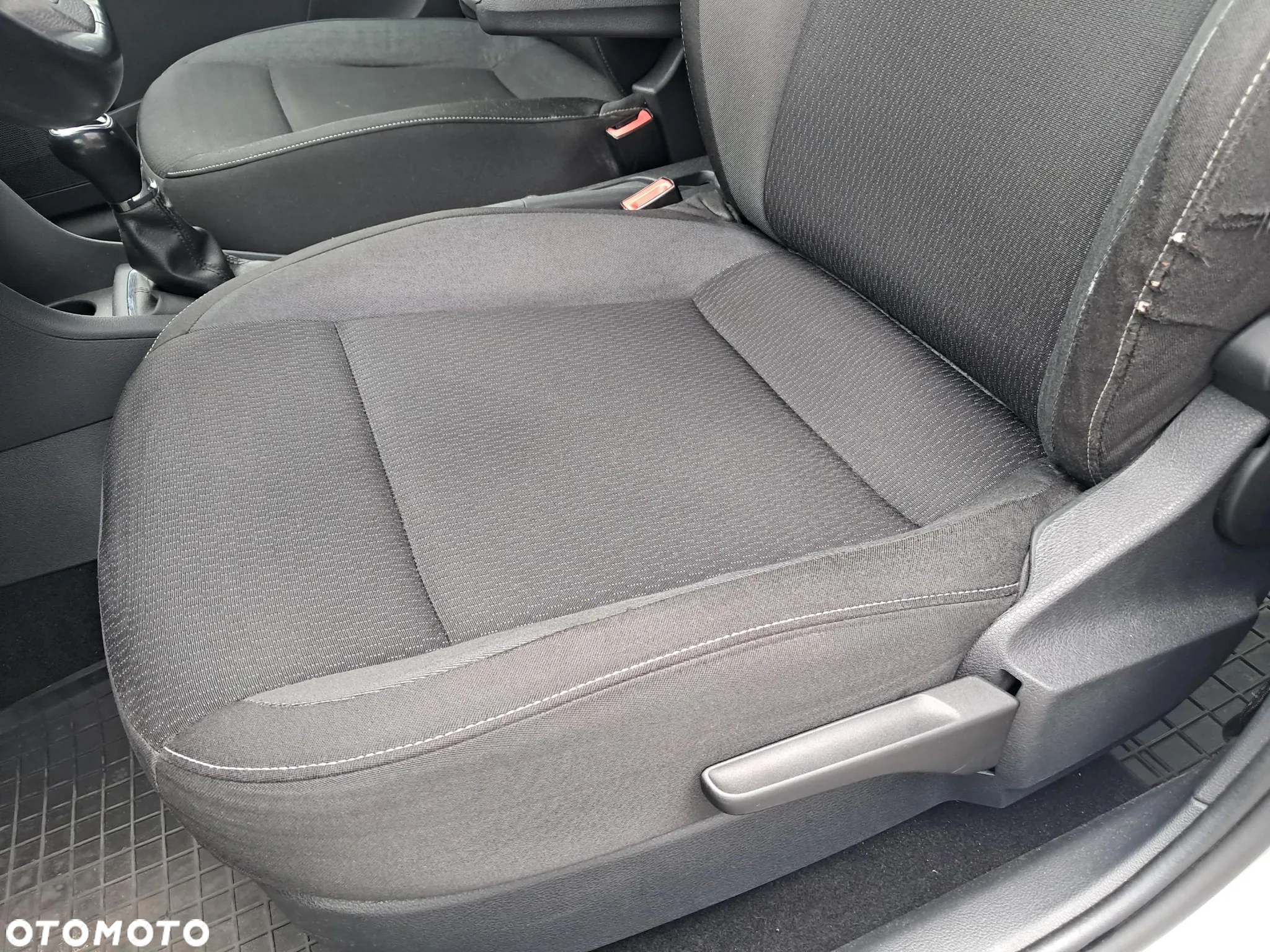 Skoda RAPID 1.2 TSI Ambition - 13