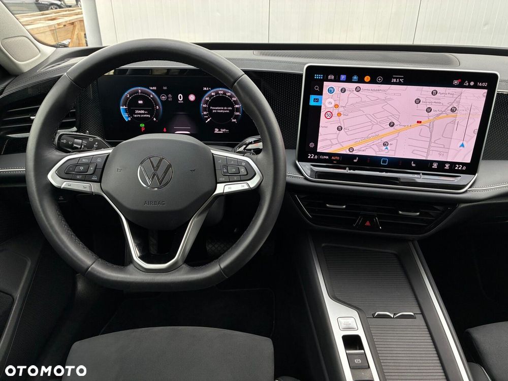 Volkswagen Passat - 12