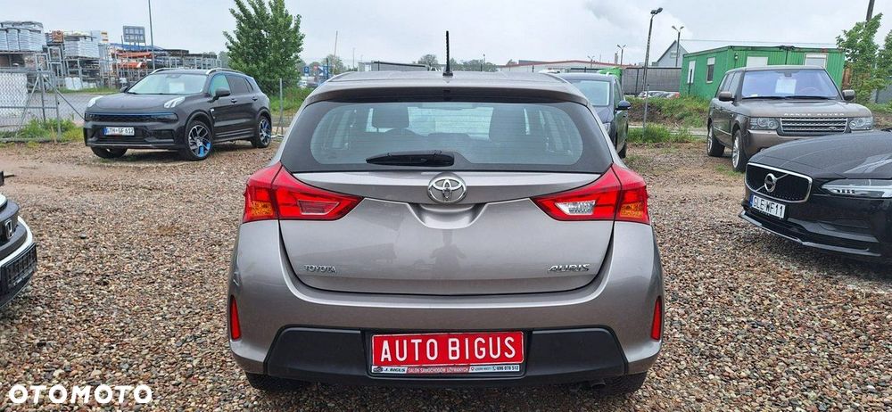 Toyota Auris - 9