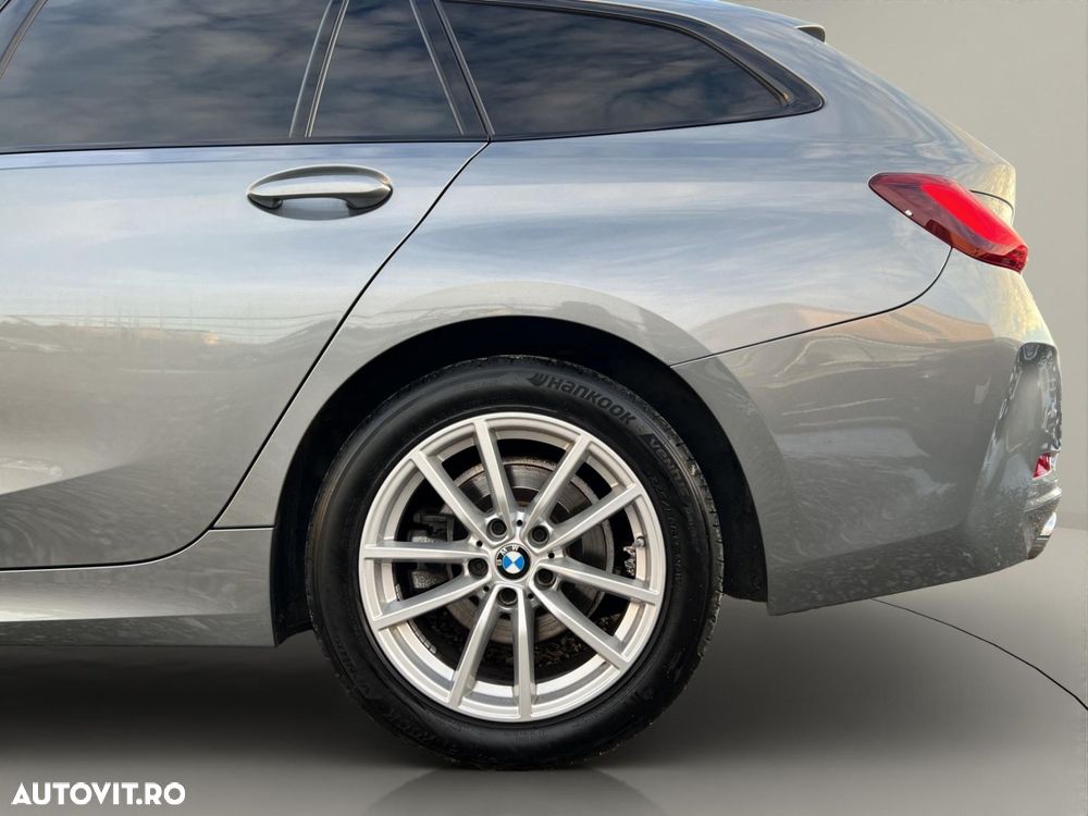 BMW Seria 3 318d AT MHEV - 35