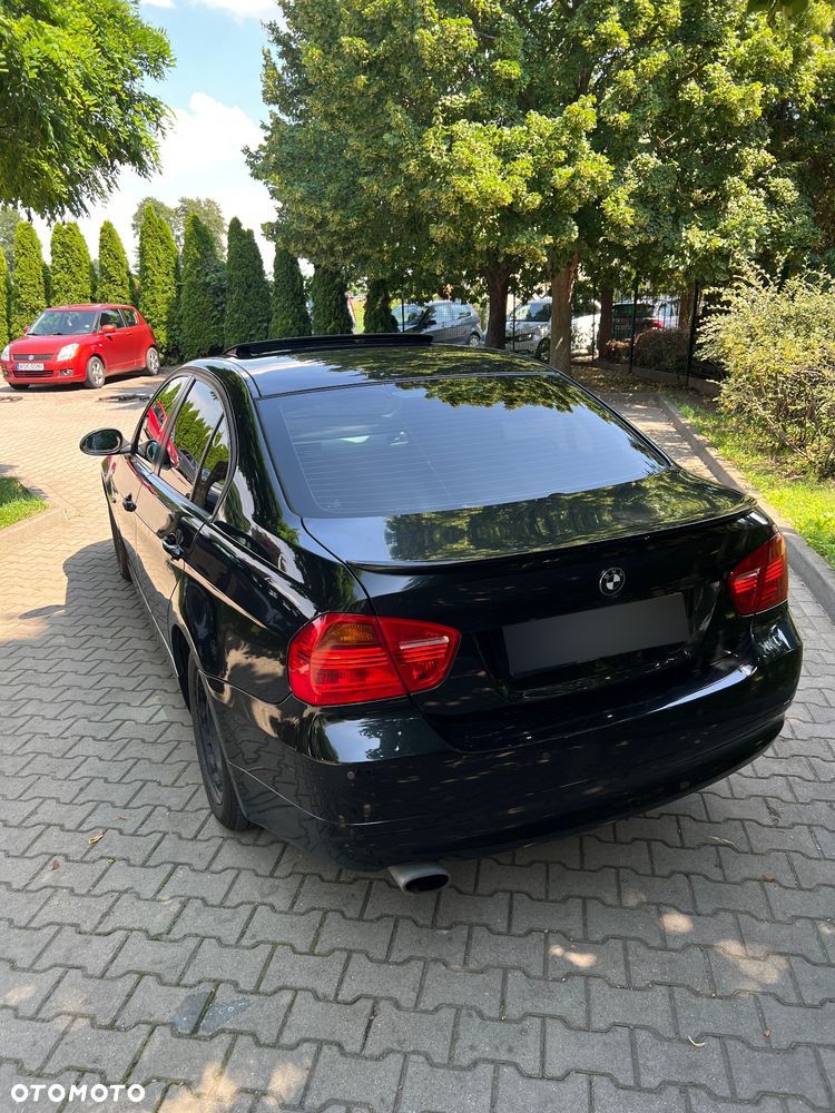 BMW Seria 3 318i - 9