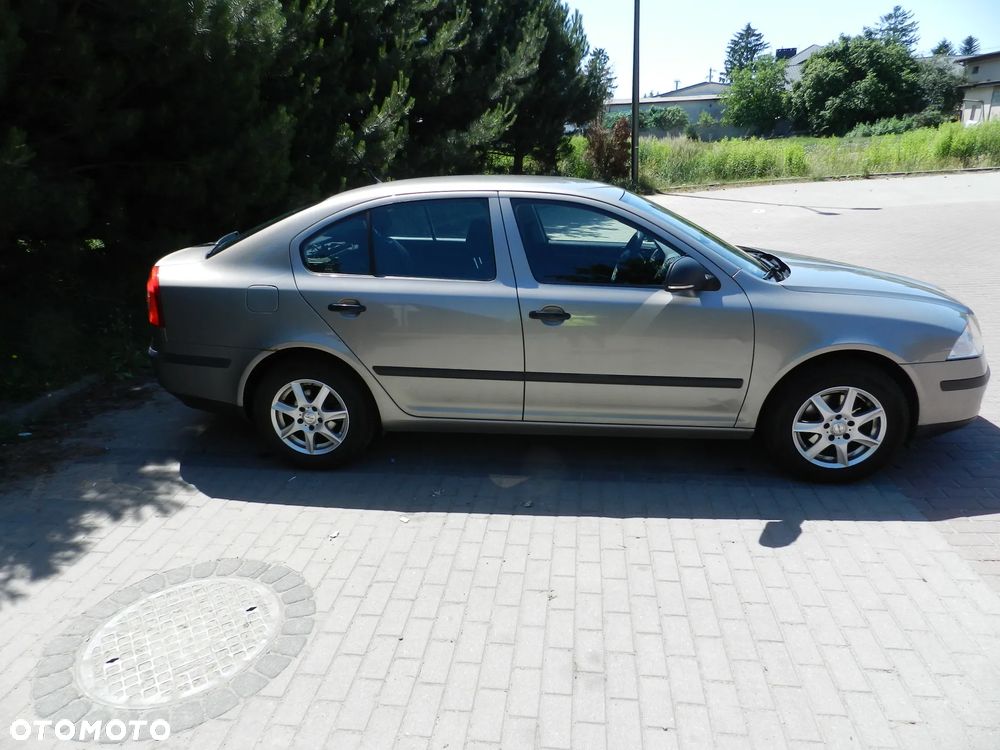 Skoda Octavia 1.6 Ambition - 4