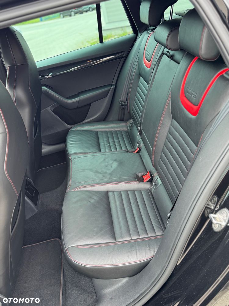 Skoda Octavia 2.0 TDI RS DSG - 25
