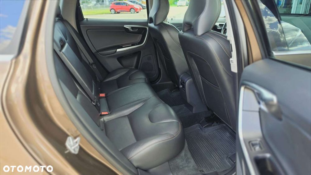 Volvo XC 60 D3 Geartronic Summum - 10