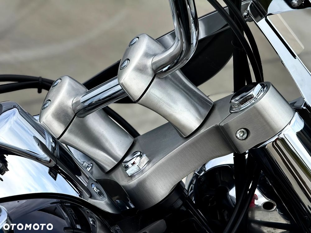 Suzuki Boulevard - 17