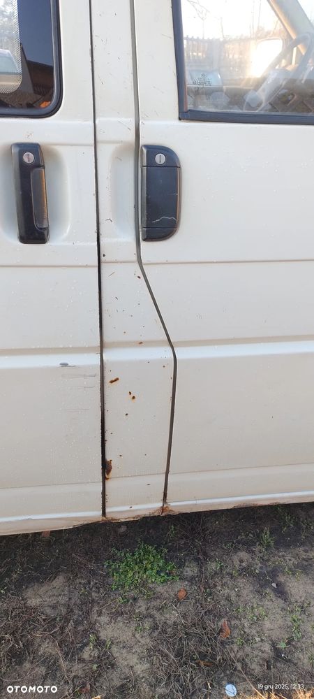 Volkswagen Transporter - 35