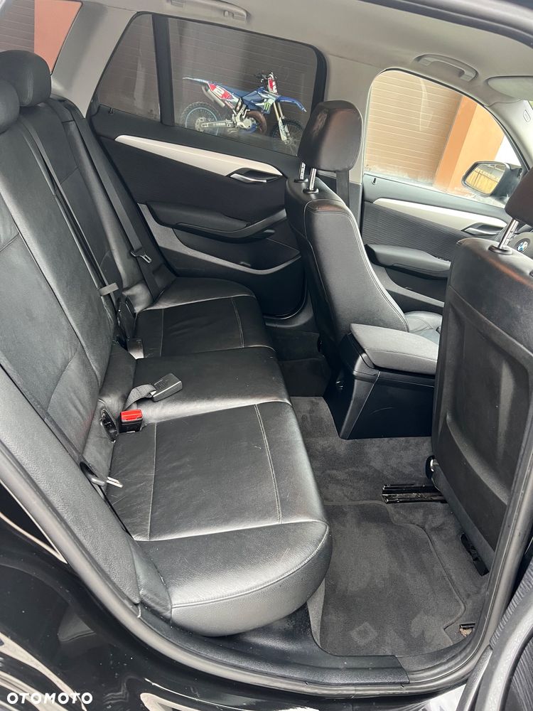 BMW X1 xDrive18d Sport Line - 30