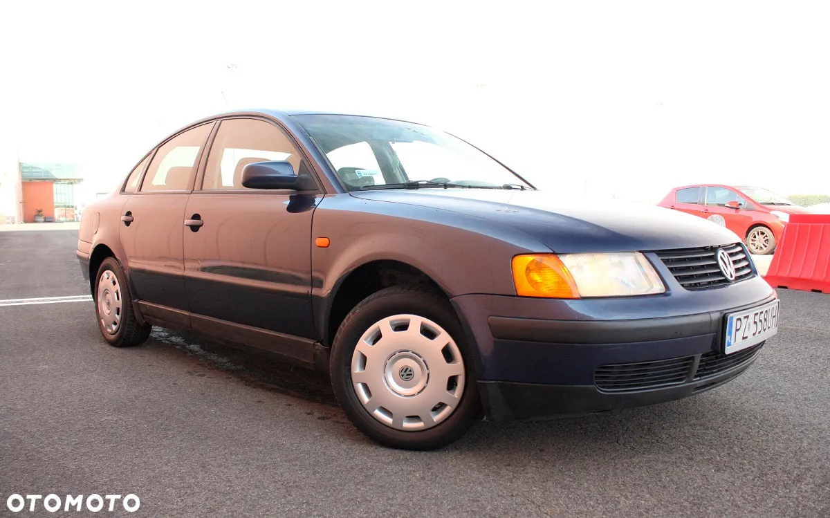 Volkswagen Passat 1.6 GL - 3