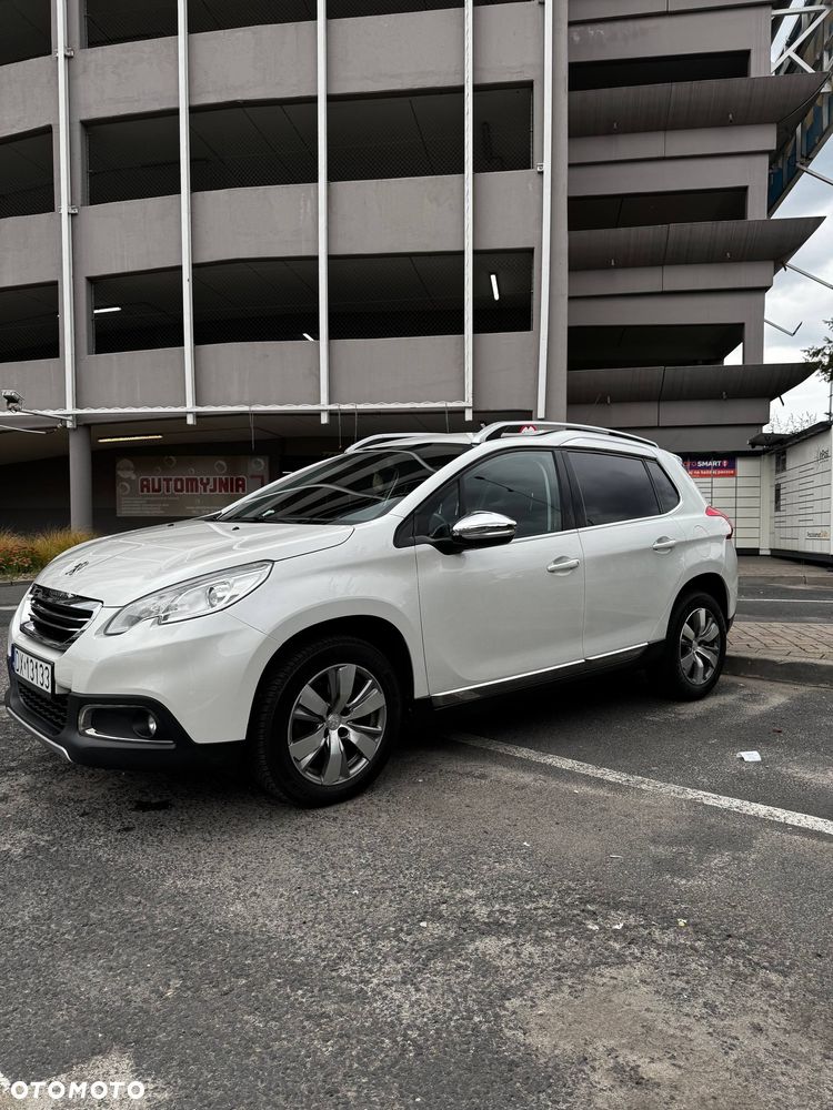 Peugeot 2008 1.2 Pure Tech GPF Allure S&S - 2