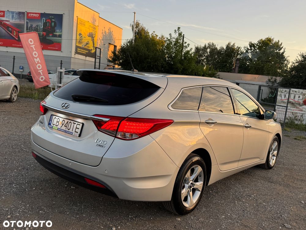 Hyundai i40 1.7 CRDi Comfort + - 18