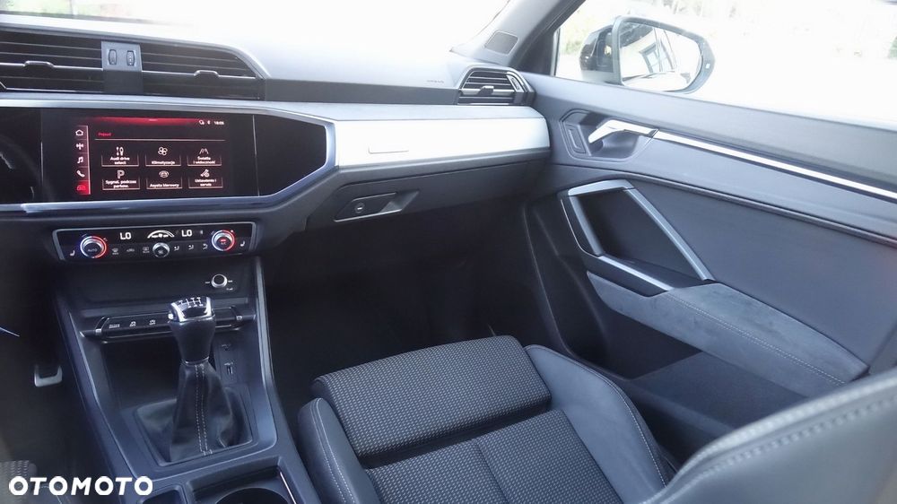 Audi Q3 Sportback - 32