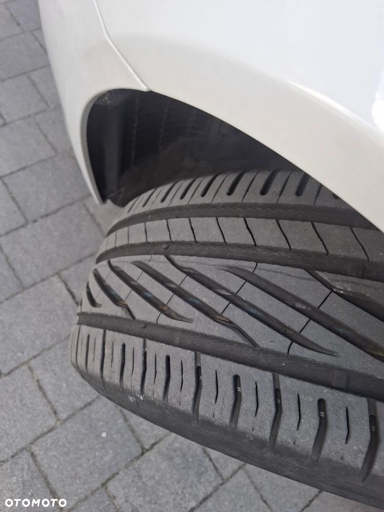 BMW Seria 5 520d - 28