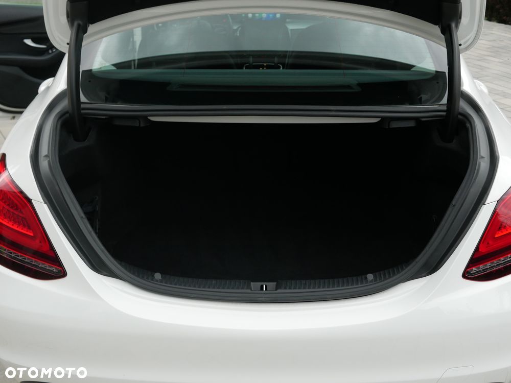 Mercedes-Benz Klasa C 160 9G-TRONIC - 38