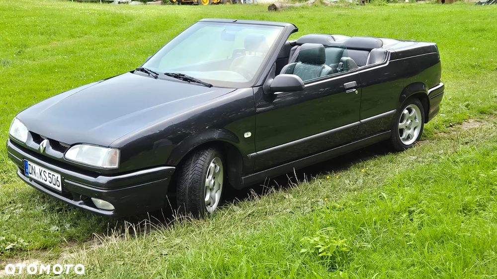 Renault 19