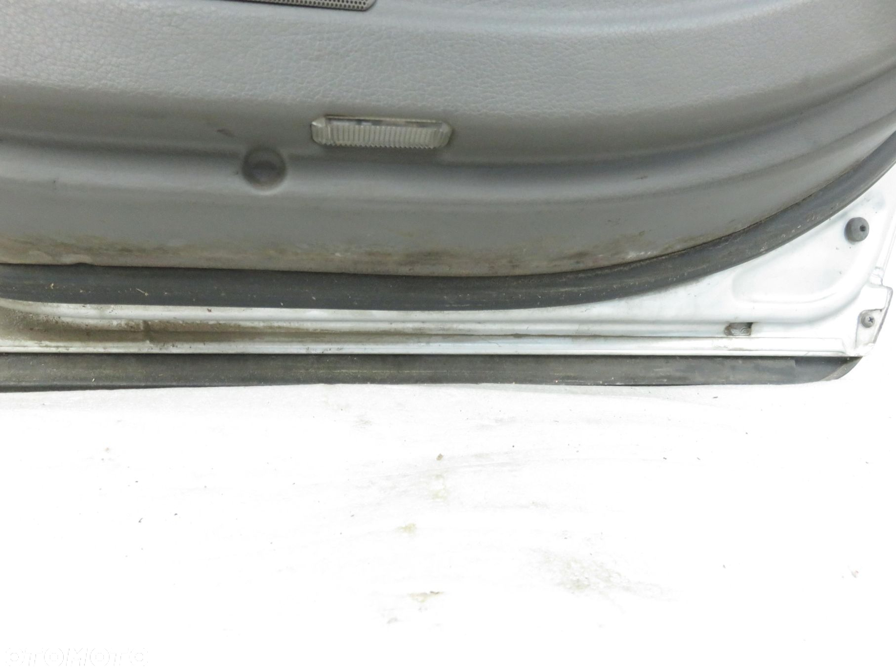 DRZWI PRAWY TYŁ AUDI A4 B6 Sedan (8E2) LY7W - 5