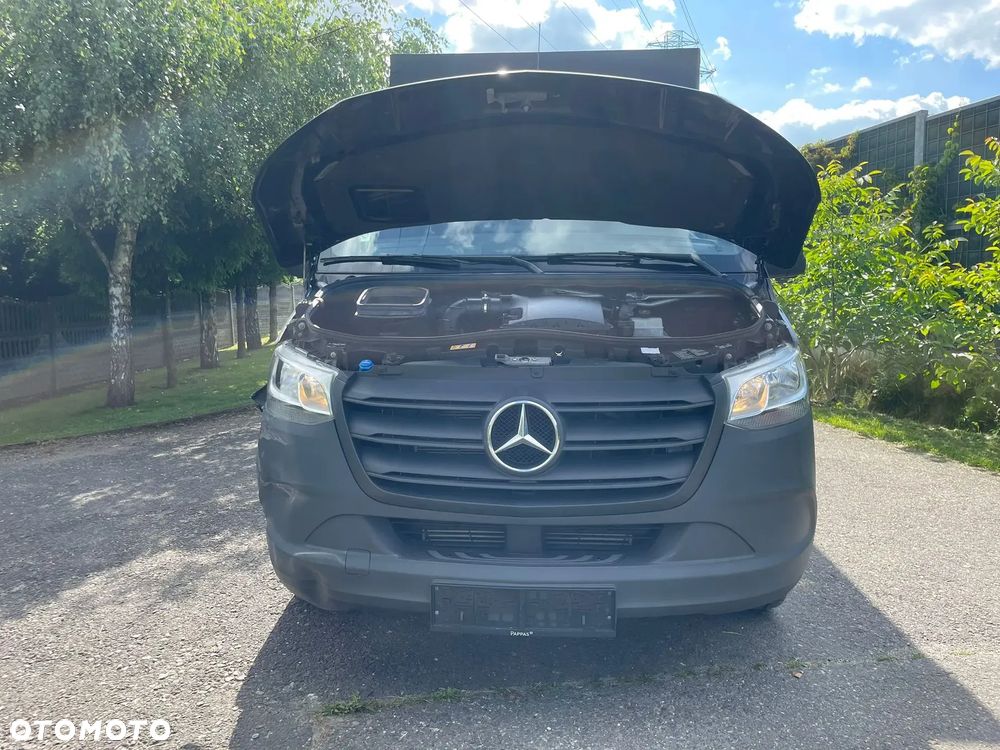 Mercedes-Benz Sprinter - 10