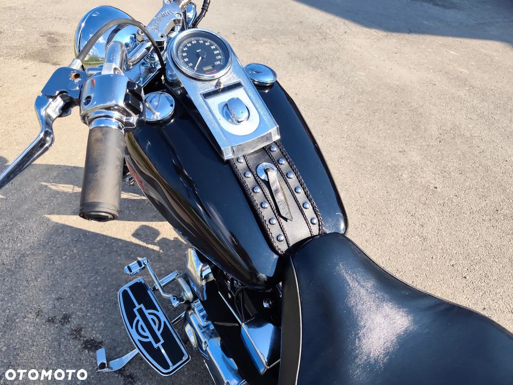 Harley-Davidson Softail Heritage Classic - 32