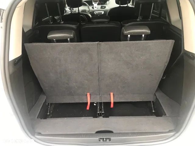 Renault Grand Scenic dCi 110 EDC LIMITED - 18