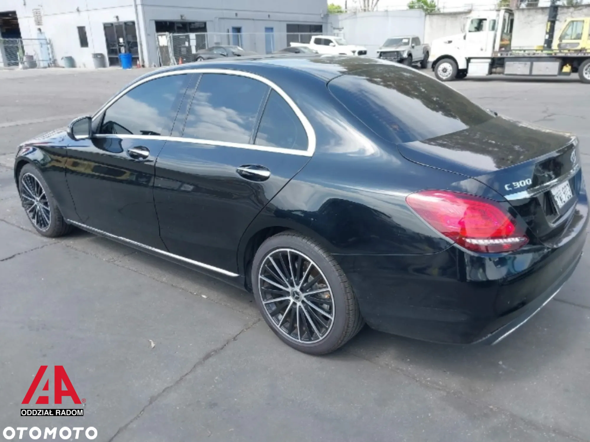 Mercedes-Benz Klasa C 300 9G-TRONIC - 4