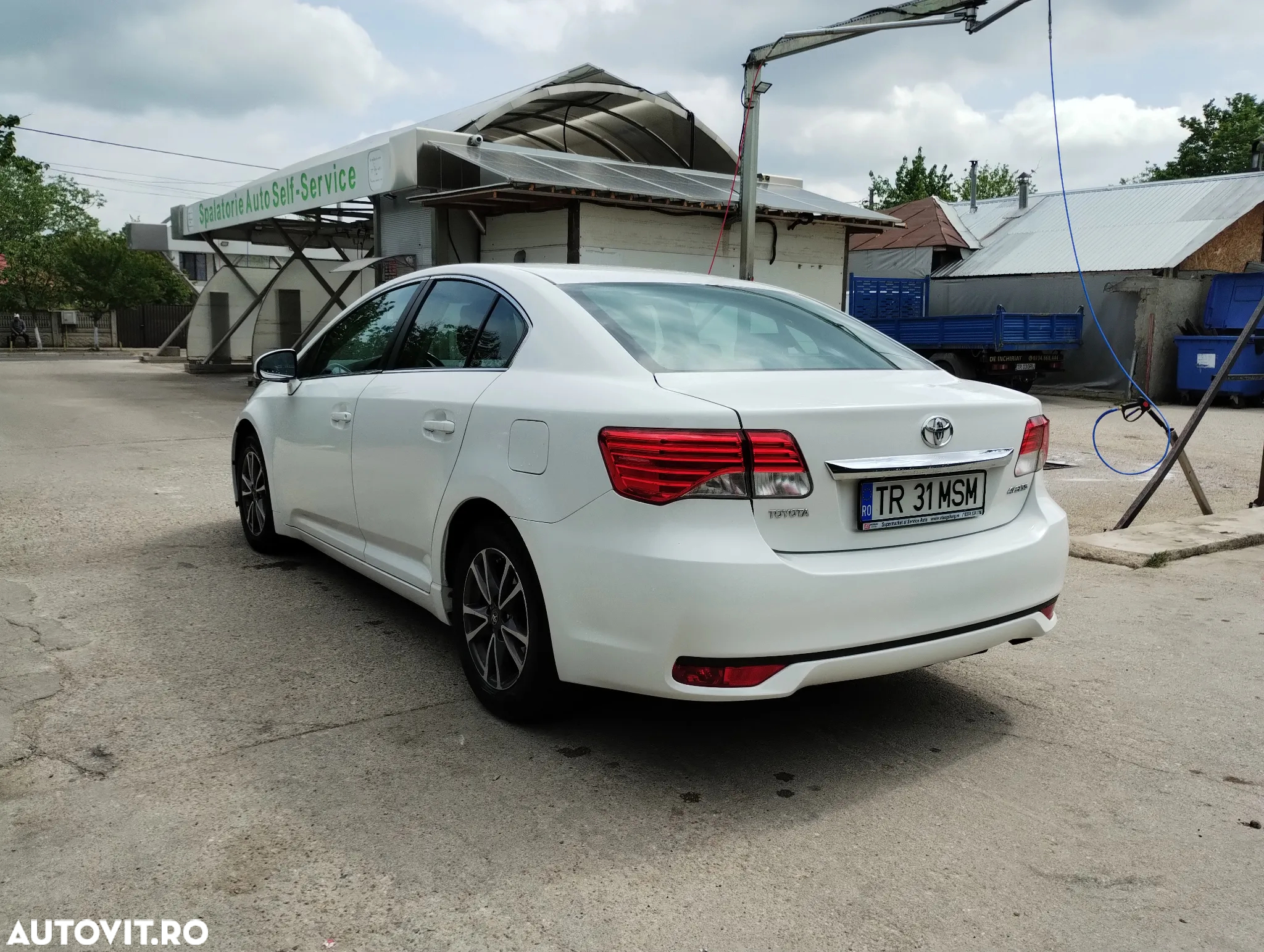 Toyota Avensis 2.0 D-4D Elegance - 8