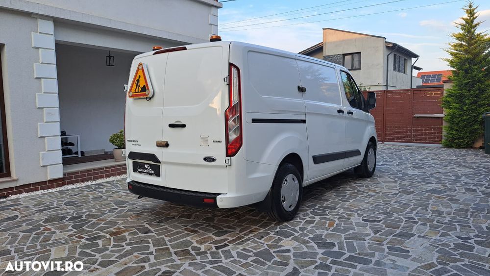 Ford CUSTOM VAN TREND L1H1 FWD - 5